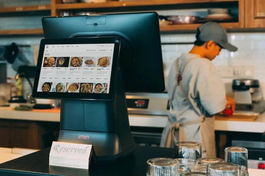 Restaurant kitchen display system screen