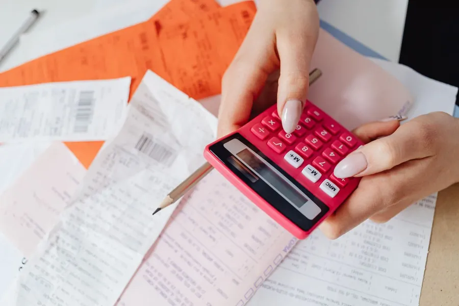 Restaurant invoice and VAT reporting